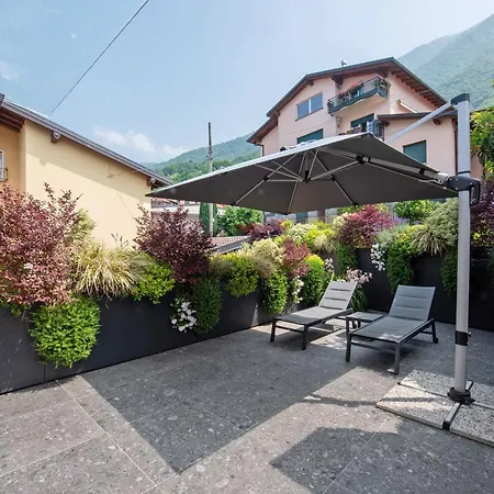 Luxury Lakefront Penthouse * Lezzeno