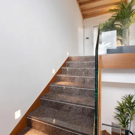 Luxury Lakefront Penthouse