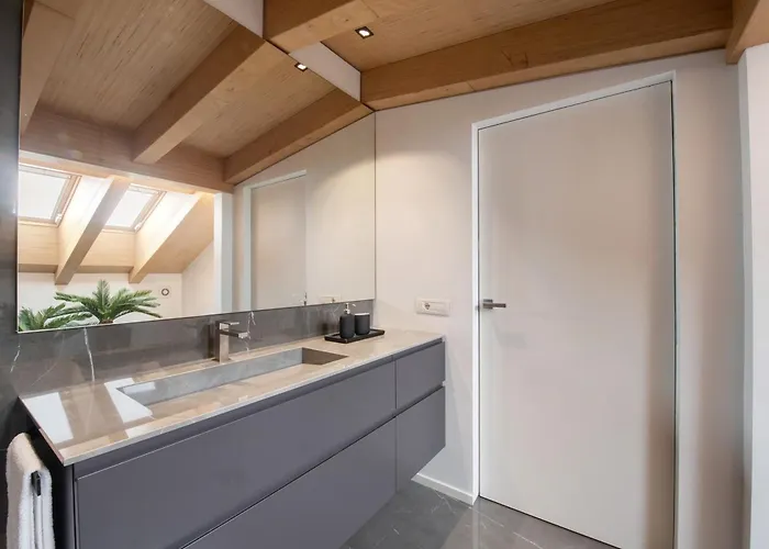 Apartament Luxury Lakefront Penthouse Lezzeno