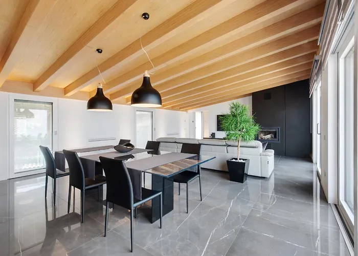 Apartament Luxury Lakefront Penthouse
